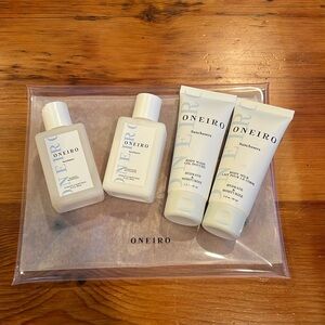 New in Pouch Oneiro Sunchasers  |‎ All Natural Travel Kit with Pouch